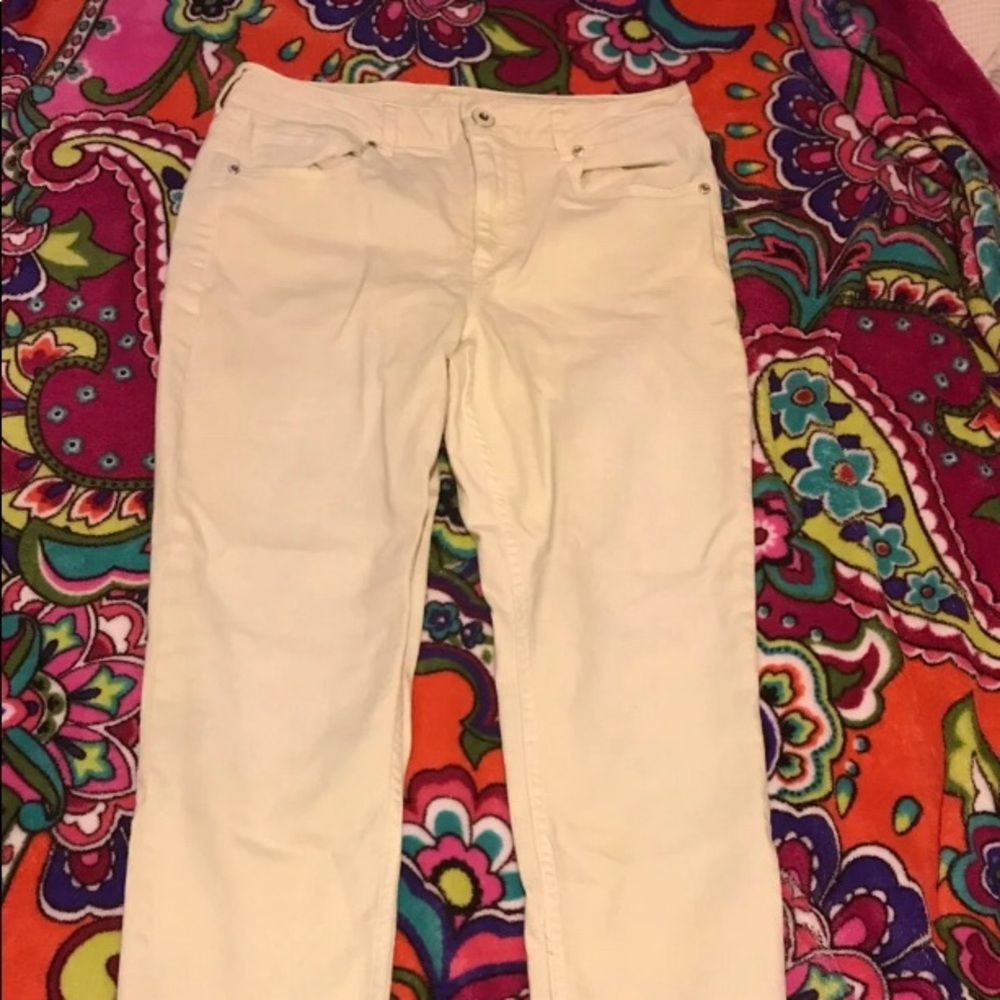 Pastel yellow Maurices jeans